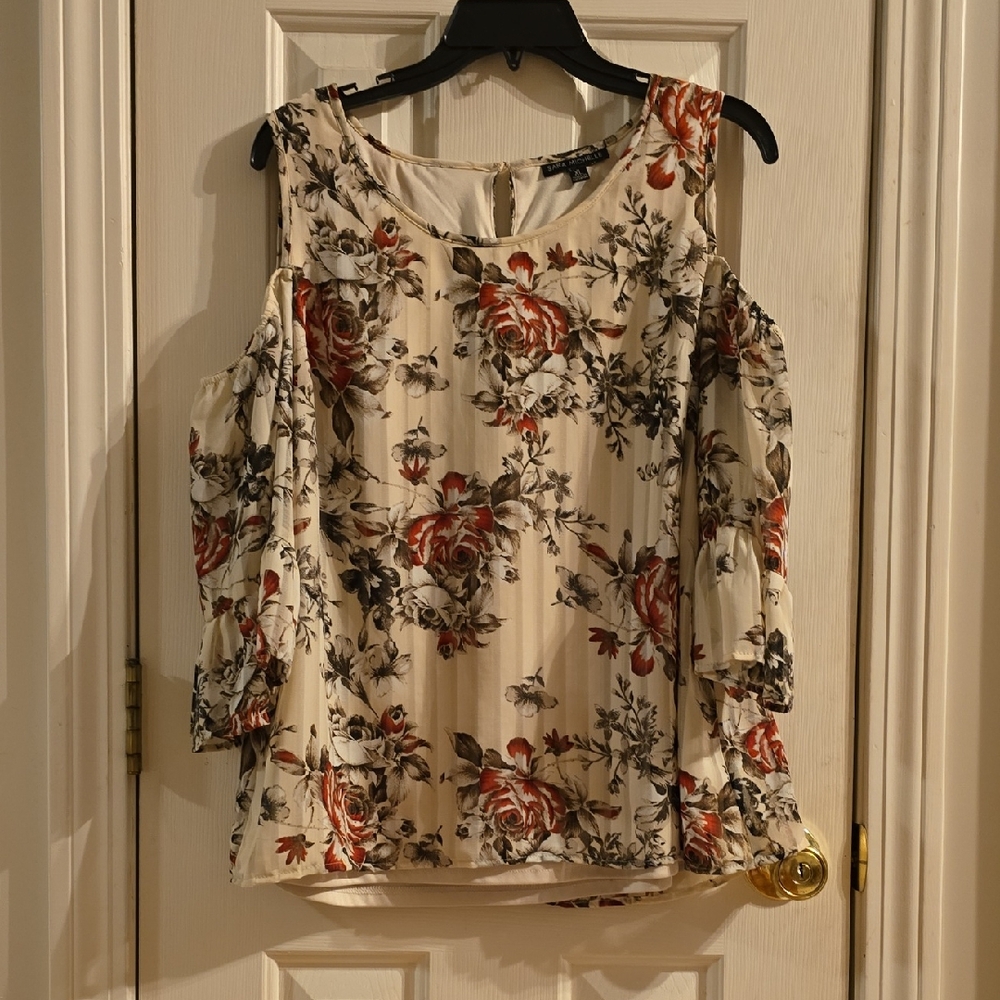 Sara Michelle Red and Beige Floral Blouse